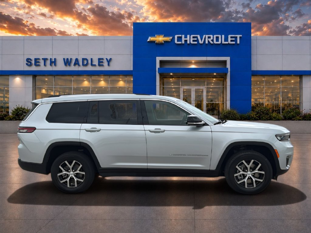 Used 2023 Jeep Grand Cherokee L Limited AWD/4WD image 8