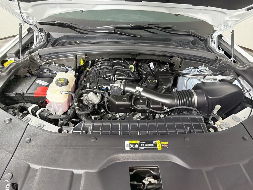 Used 2025 Jeep Grand Cherokee Altitude AWD/4WD image 29