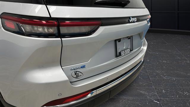 Used 2023 Jeep Grand Cherokee 4WD 4xe image 34