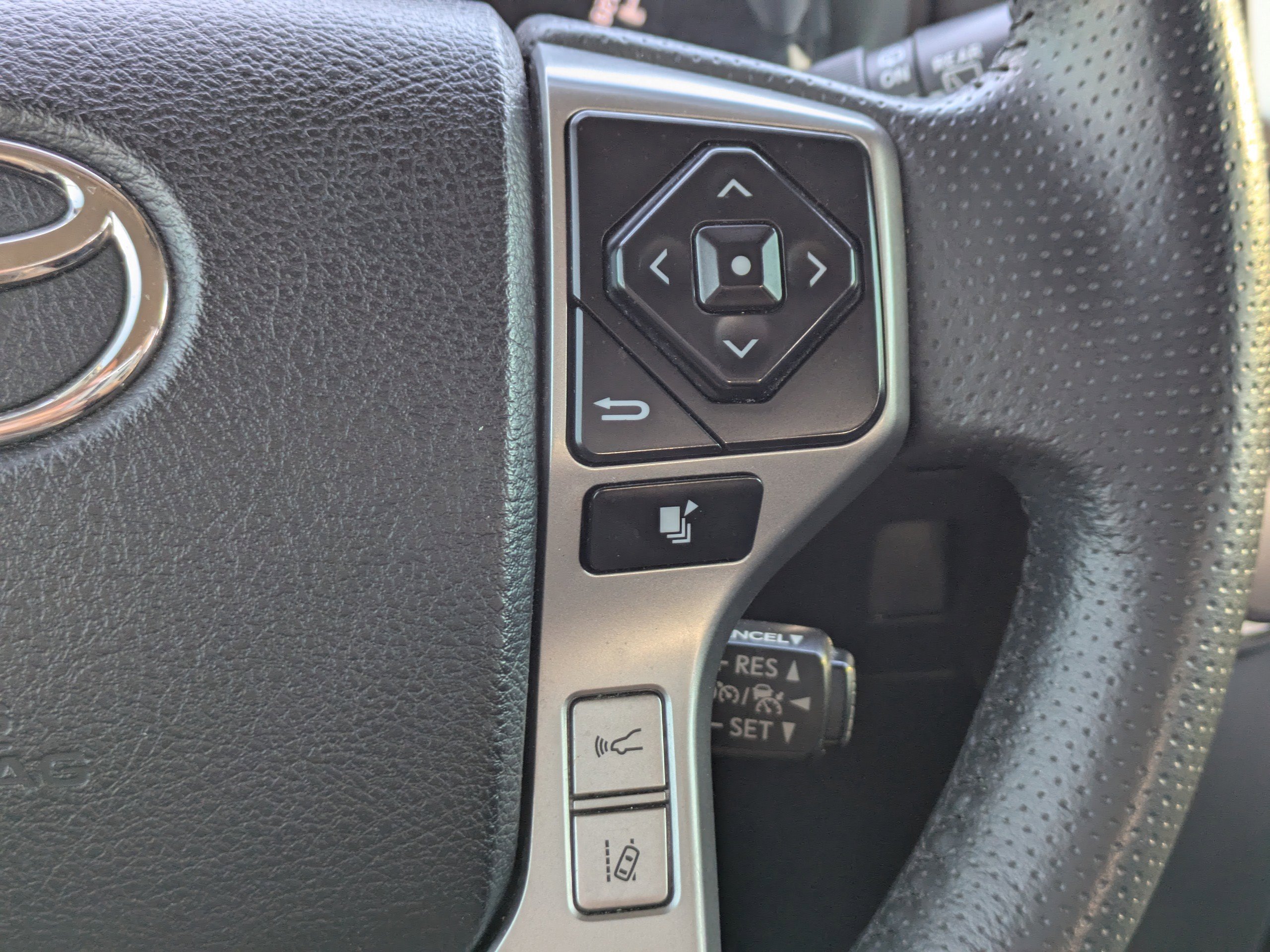 Used 2023 Toyota 4Runner SR5 image 27