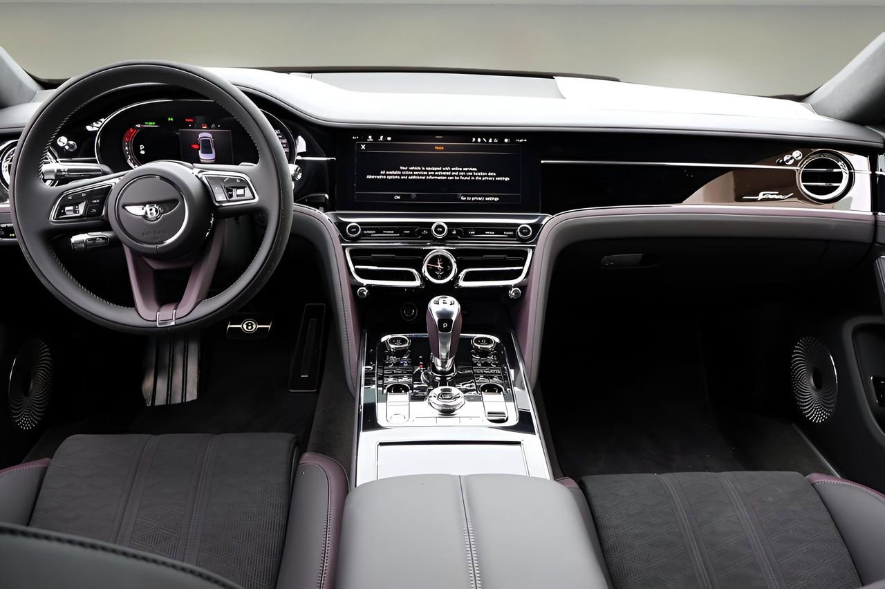 New 2025 Bentley Flying Spur Plug-In Hybrid image 14