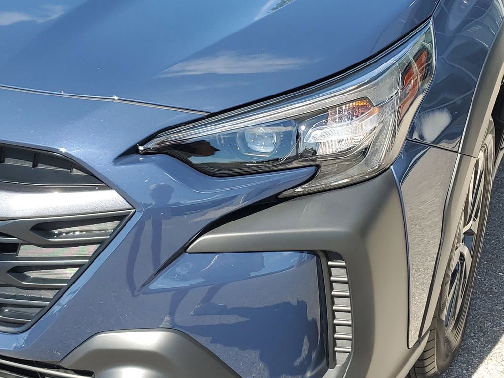 Used 2025 Subaru Outback Premium AWD/4WD image 10