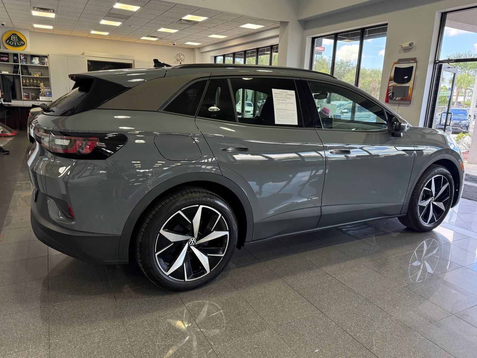 Used 2024 Volkswagen ID.4 Pro S image 4