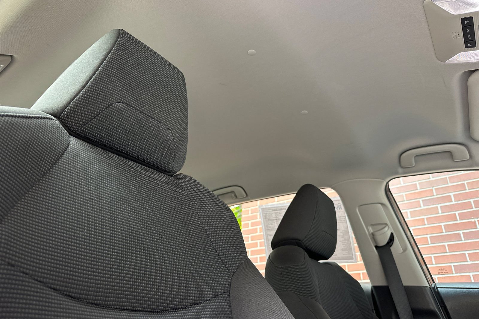 Used 2022 Toyota RAV4 LE AWD/4WD image 22