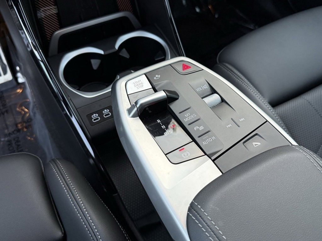 Certified 2025 BMW X1 M35i w/ Premium Package image 27