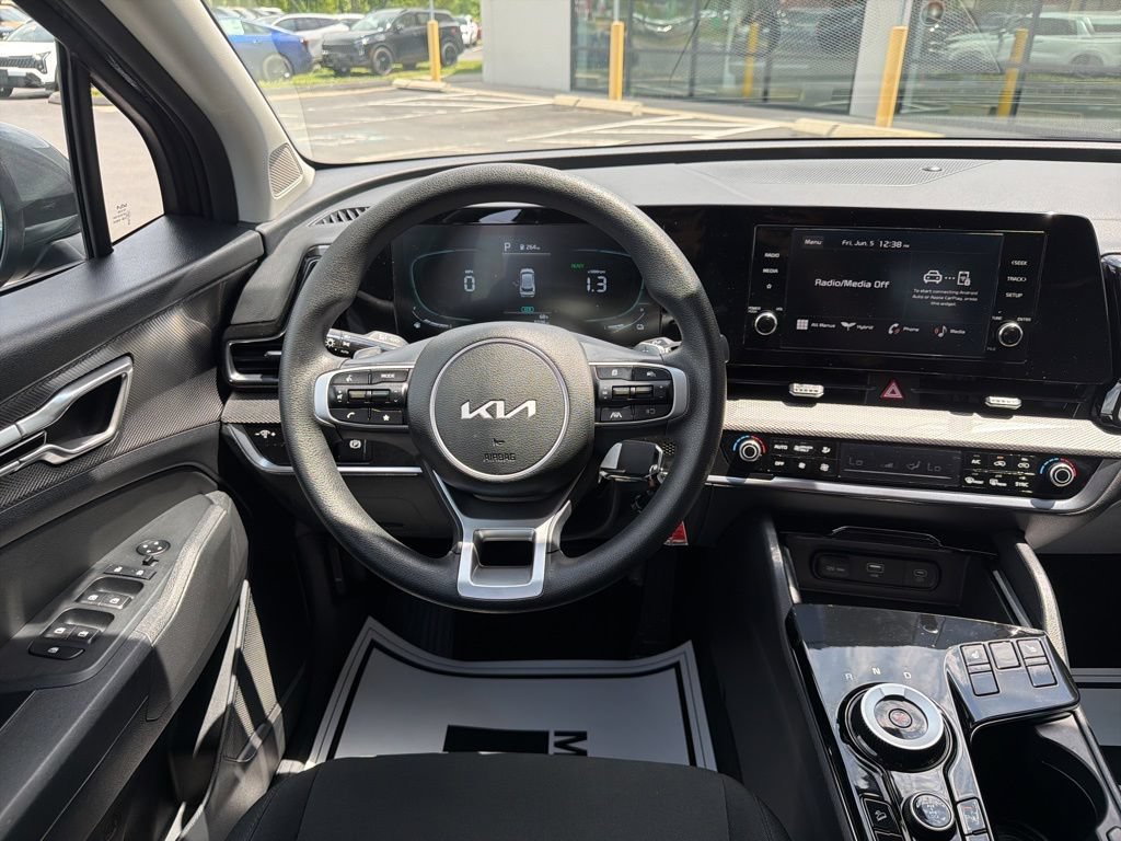 Used 2025 Kia Sportage LX AWD/4WD image 23