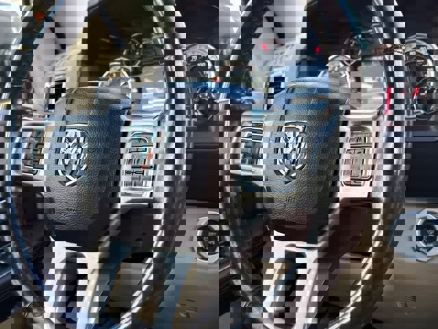 Used 2014 RAM 1500 Laramie w/ Convenience Group image 17