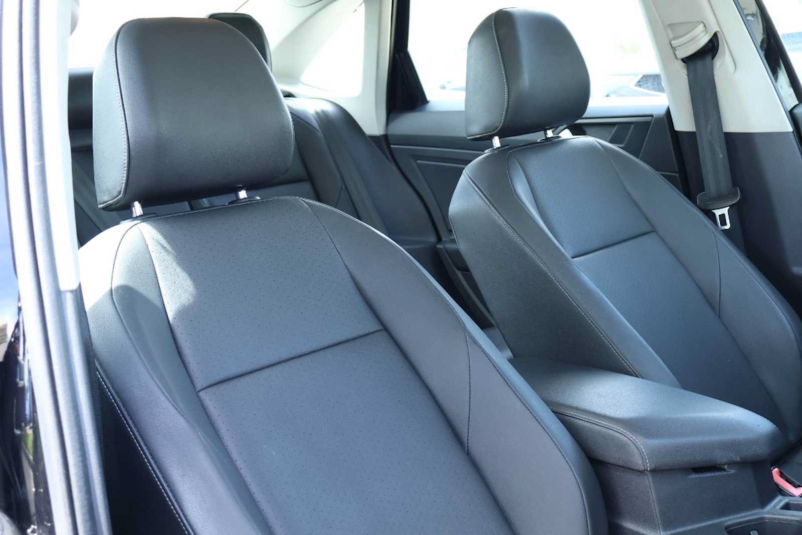 Used 2019 Volkswagen Jetta SE FWD image 14