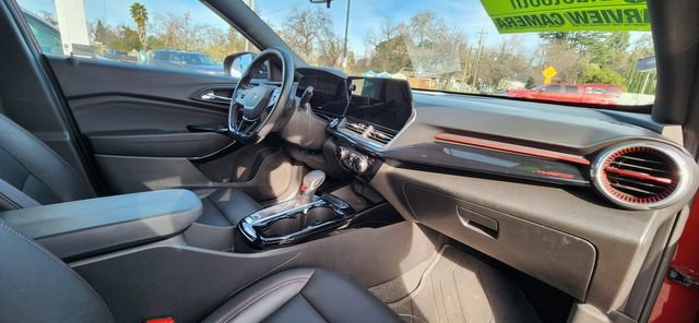 Used 2024 Chevrolet Trax RS w/ Sunroof Package image 12