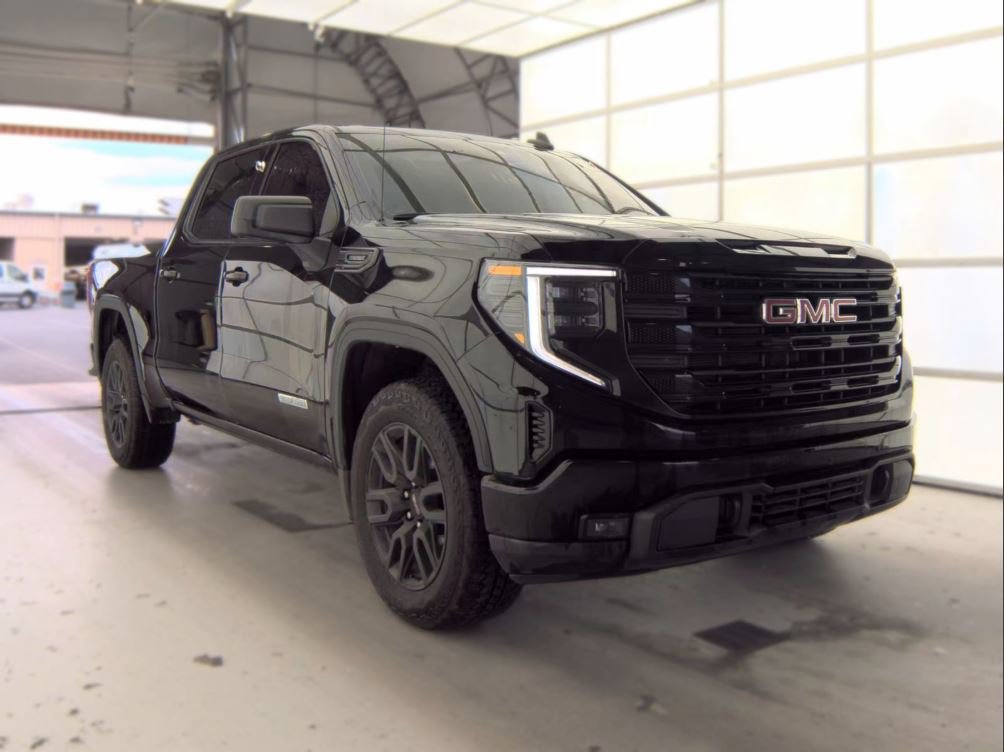 Used 2025 GMC Sierra 1500 Elevation AWD/4WD image 2