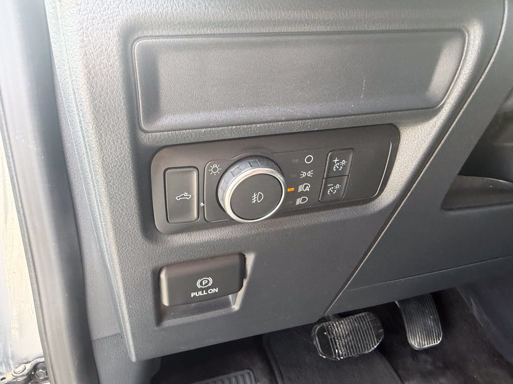 Used 2022 Ford F150 XLT w/ Equipment Group 301A Mid RWD image 11