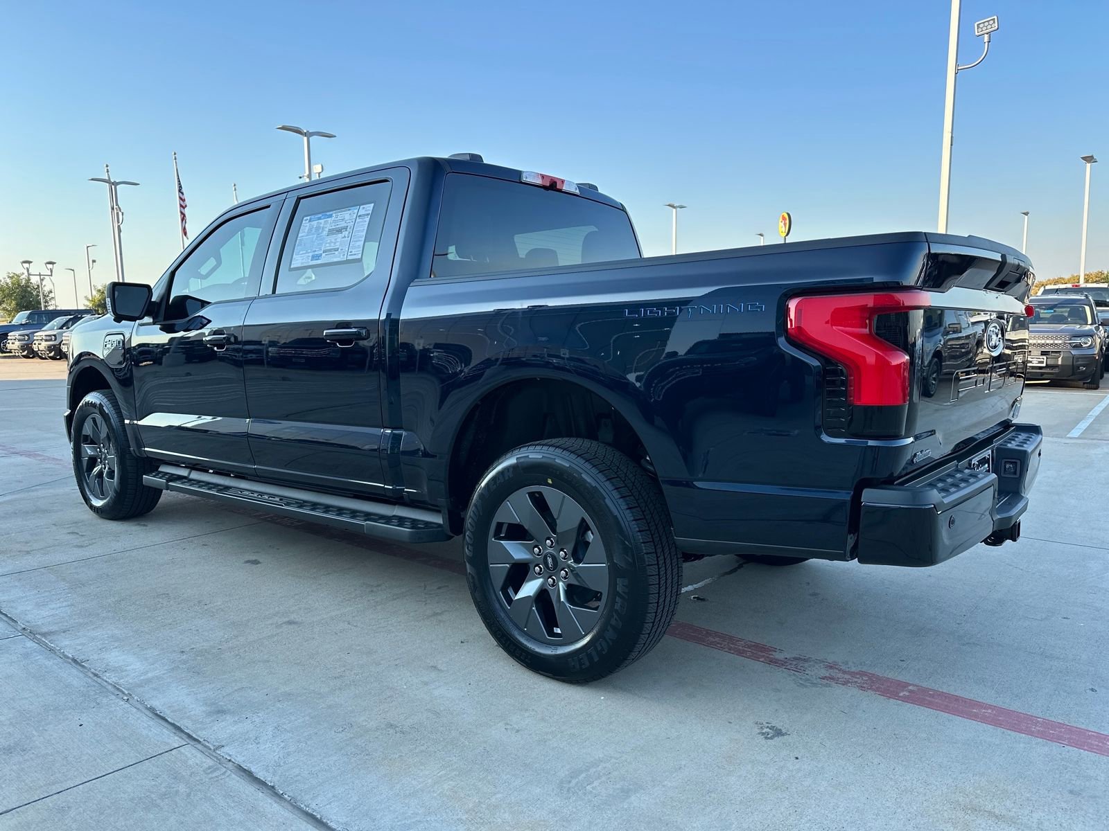 New 2025 Ford F150 Lightning Flash video 3