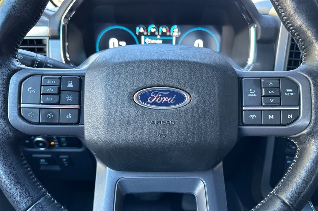 Used 2023 Ford F150 Lariat w/ Trailer Tow Package image 25