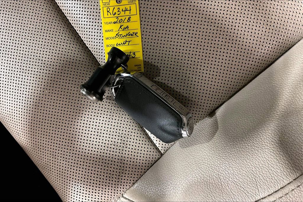 Used 2018 Kia Stinger Premium RWD image 11