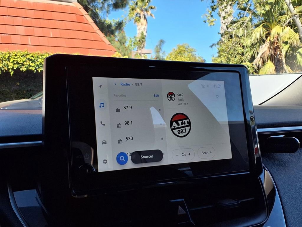 Certified 2025 Toyota Corolla LE image 8