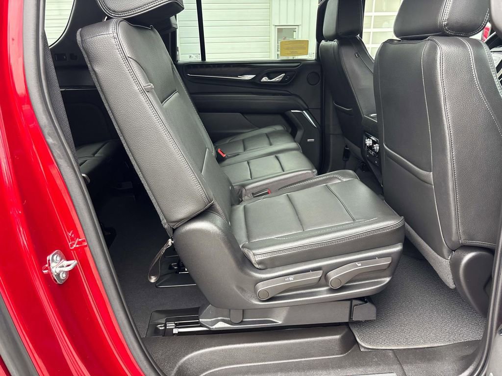 Used 2023 GMC Yukon XL Denali AWD/4WD image 21