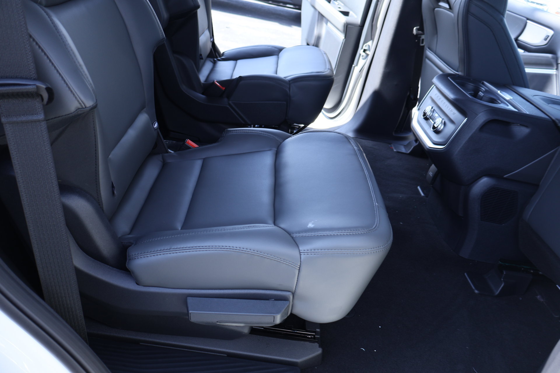 New 2027 Ford Expedition Active AWD/4WD image 17