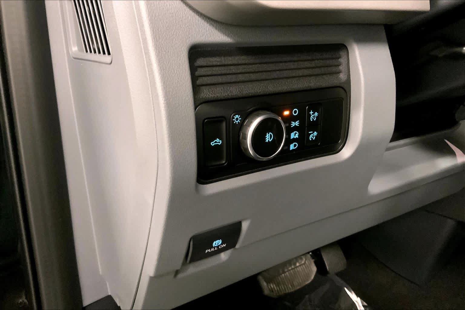New 2026 Ford F250 XL w/ STX Appearance Package AWD/4WD image 18