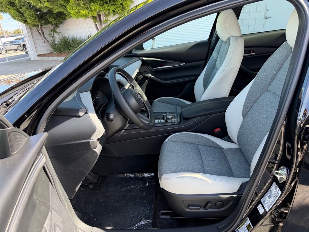 New 2026 MAZDA CX-30 Aire Edition image 12