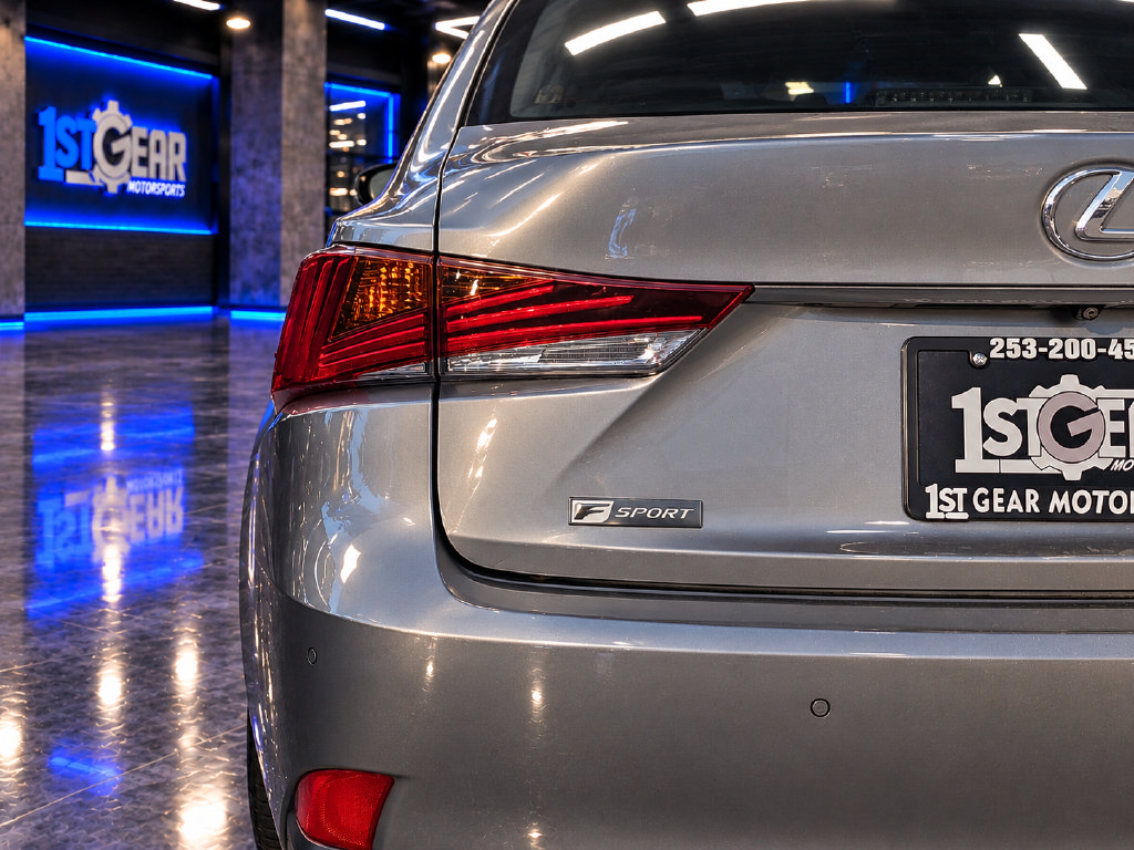 Used 2018 Lexus IS 300 AWD image 13