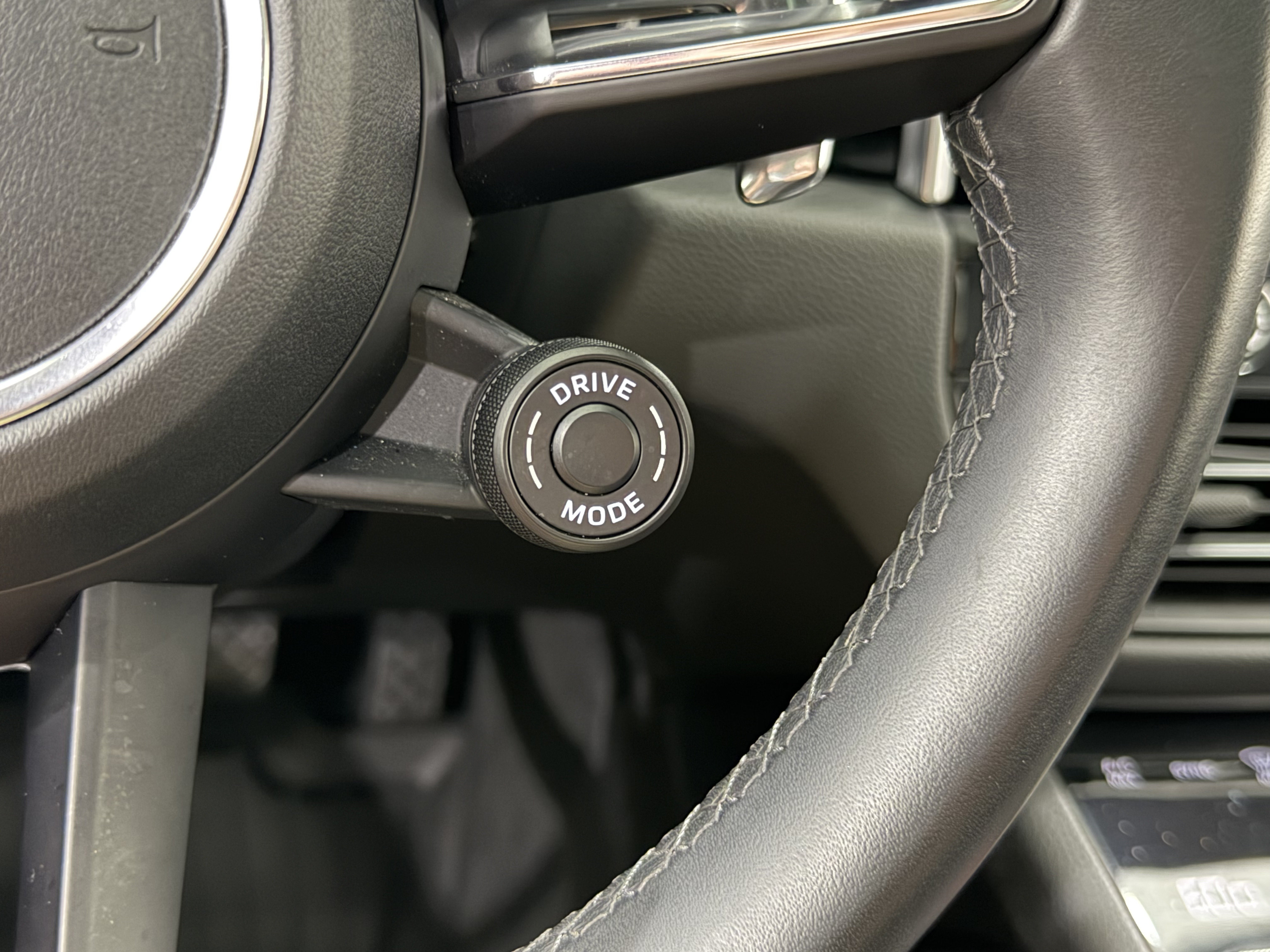 Certified 2023 Porsche Macan S AWD/4WD image 50