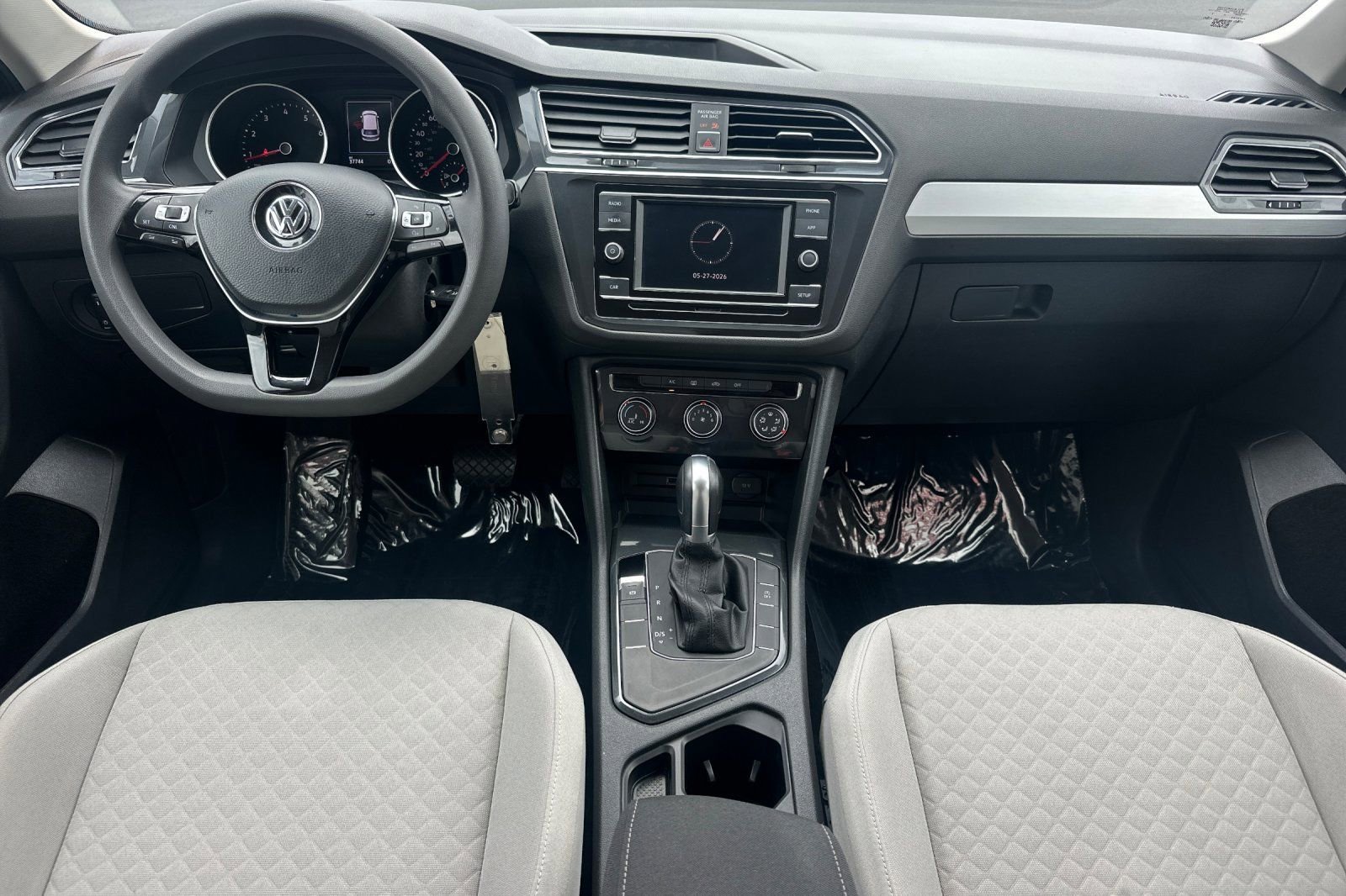 Used 2018 Volkswagen Tiguan S FWD image 16
