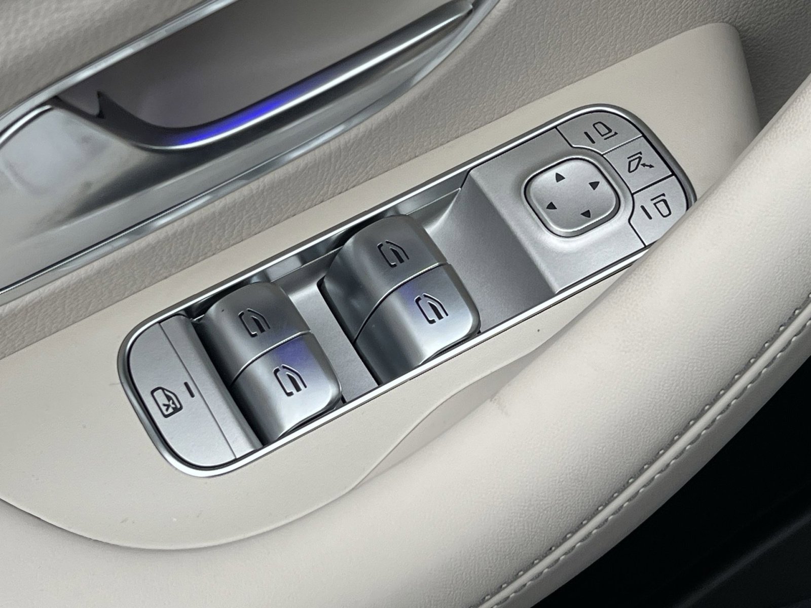 New 2026 Mercedes-Benz GLE 53 AMG 4MATIC Coupe image 13