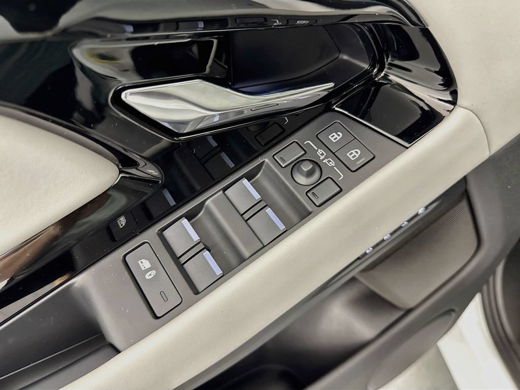 New 2026 Land Rover Range Rover Evoque S AWD/4WD image 18