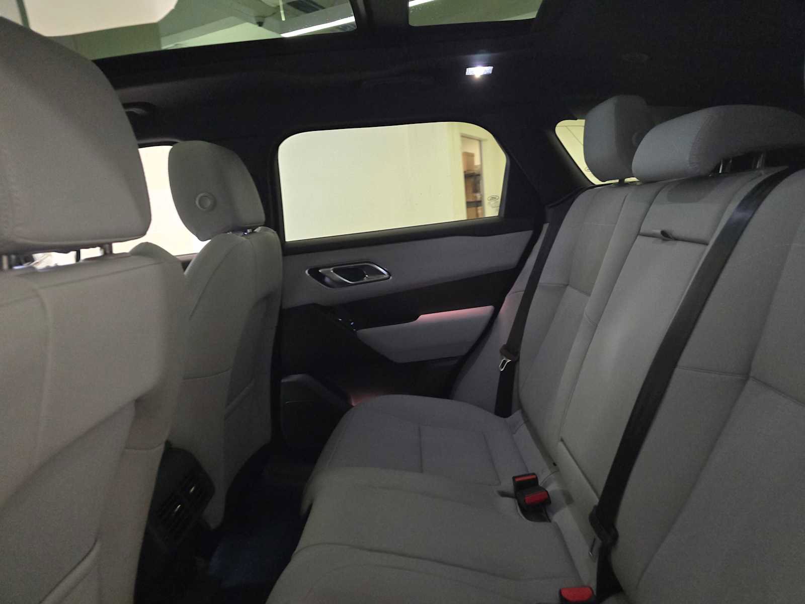 New 2026 Land Rover Range Rover Velar Dynamic SE image 16