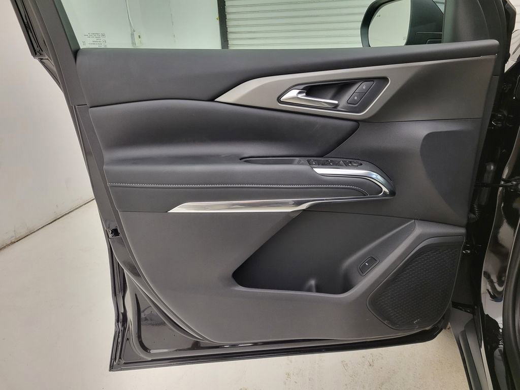 New 2026 Chevrolet Traverse LT w/ Midnight/Sport Edition image 25