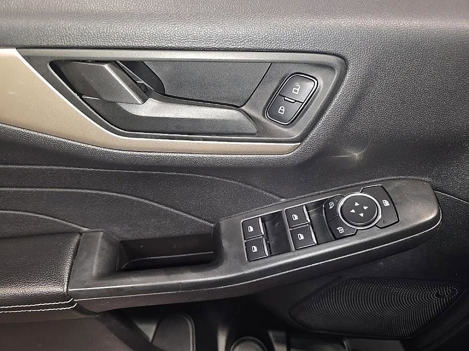 Used 2022 Ford Escape SE w/ Convenience Package image 11