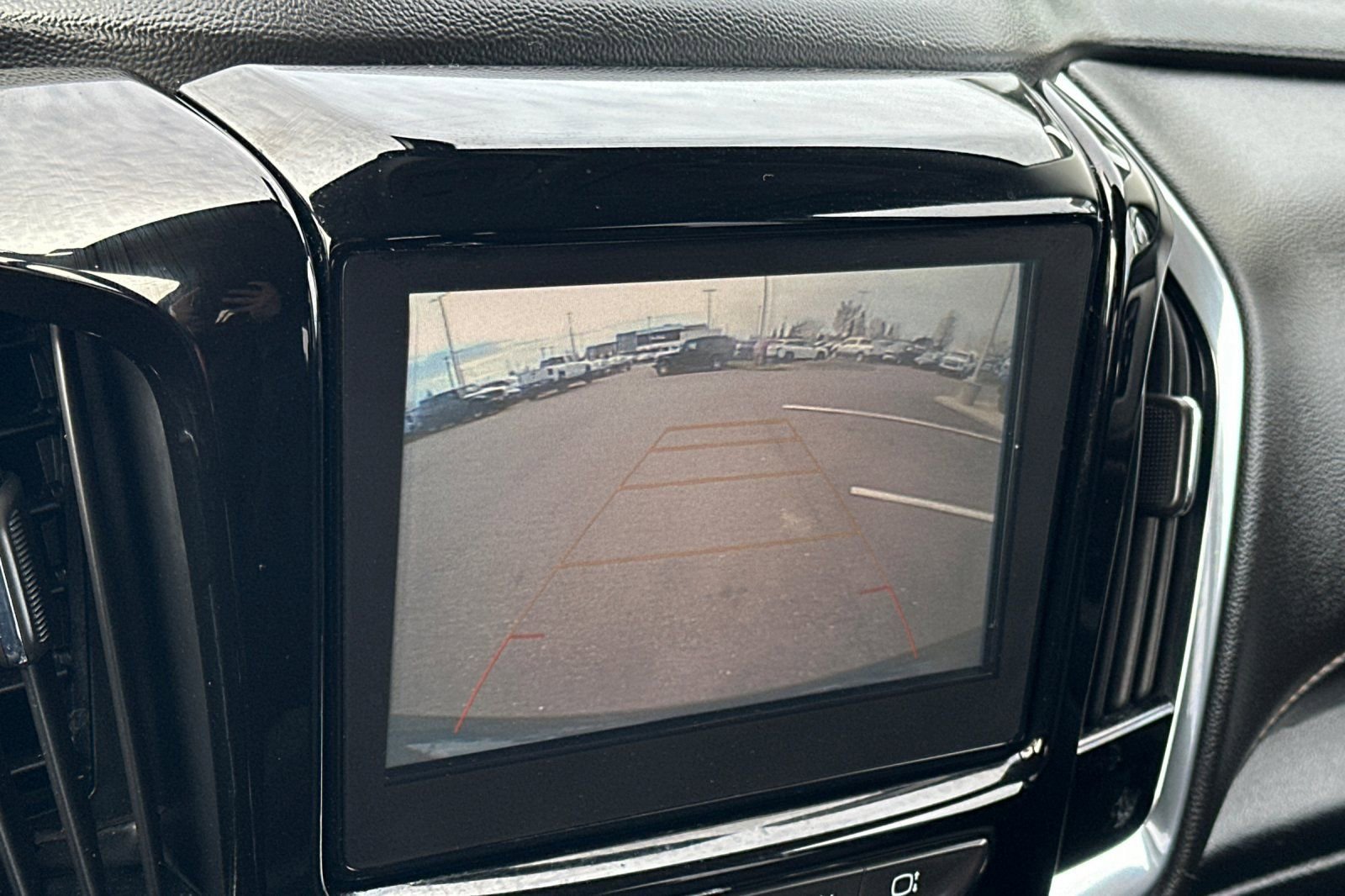 Used 2019 Chevrolet Traverse LT w/ LPO, Floor Liner Package image 19