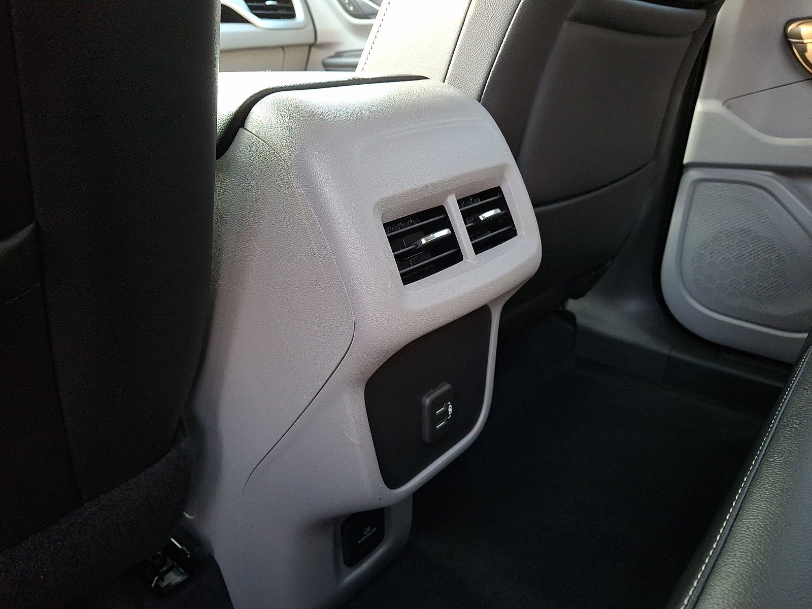 Certified 2022 GMC Terrain SLT AWD/4WD image 11