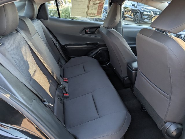 Used 2025 Toyota Prius LE FWD image 28