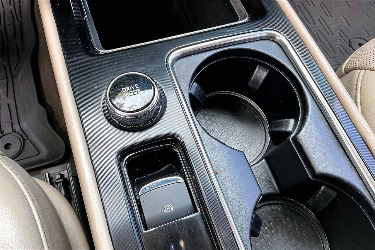 Used 2020 Lincoln Corsair Reserve image 25