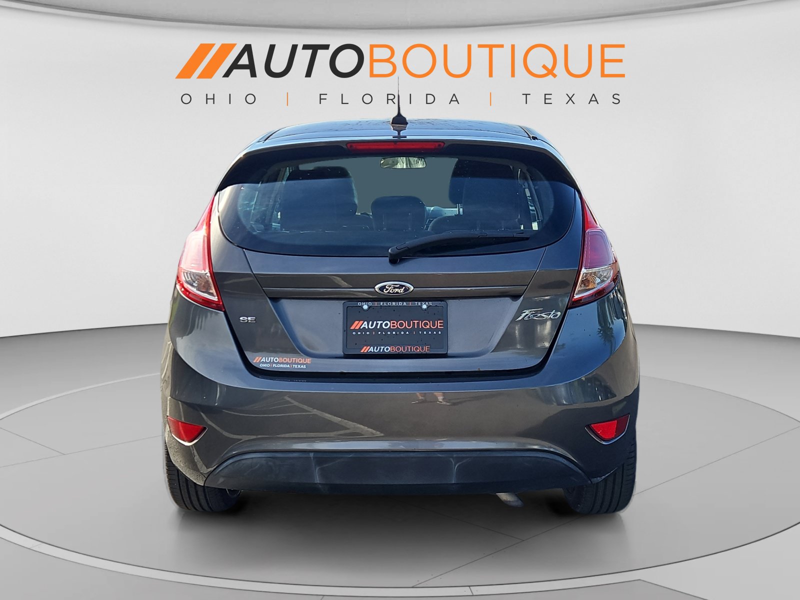 Used 2015 Ford Fiesta SE FWD image 3