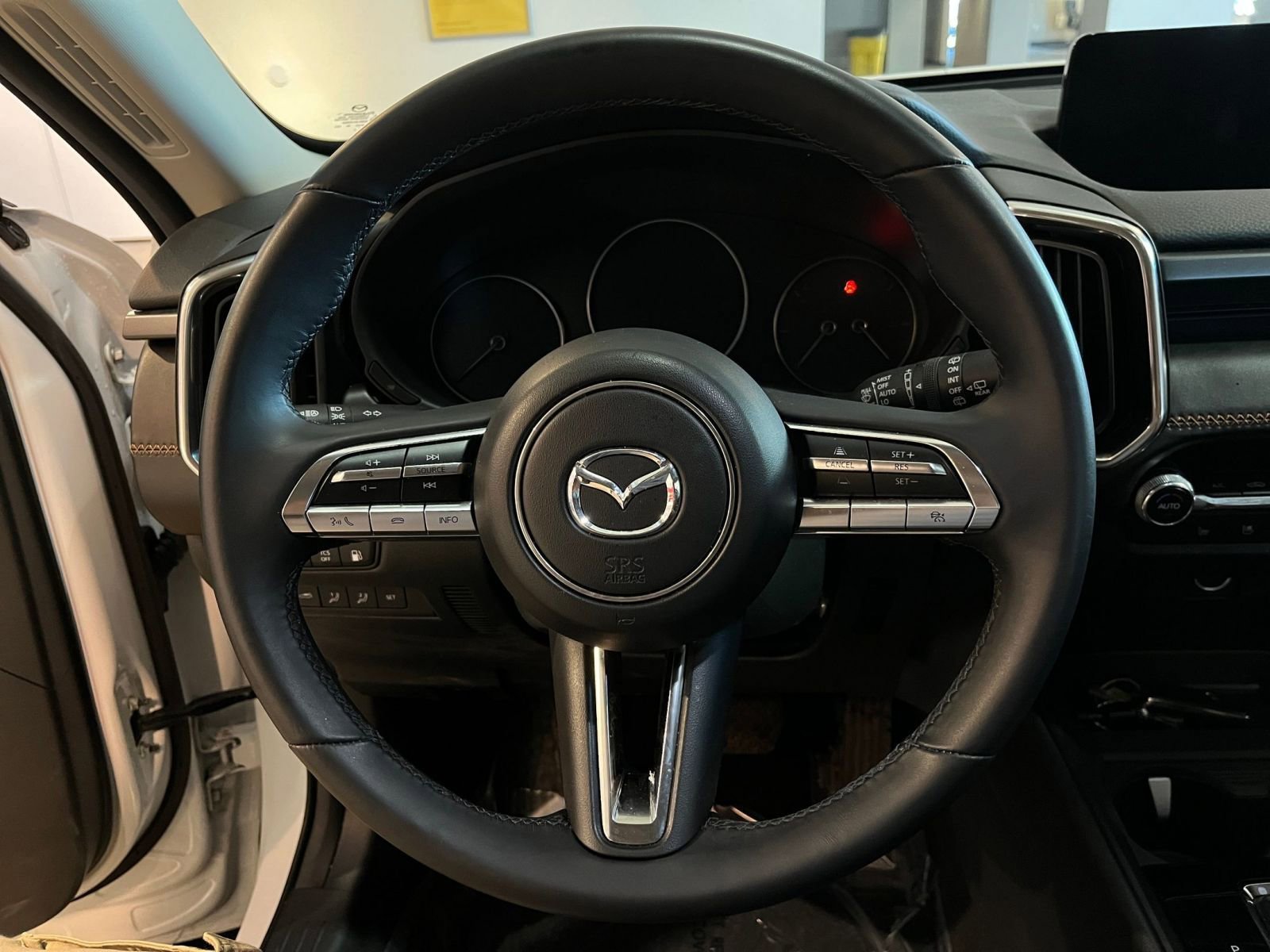 Used 2025 MAZDA CX-50 2.5 Hybrid w/ Premium Plus Pkg image 29