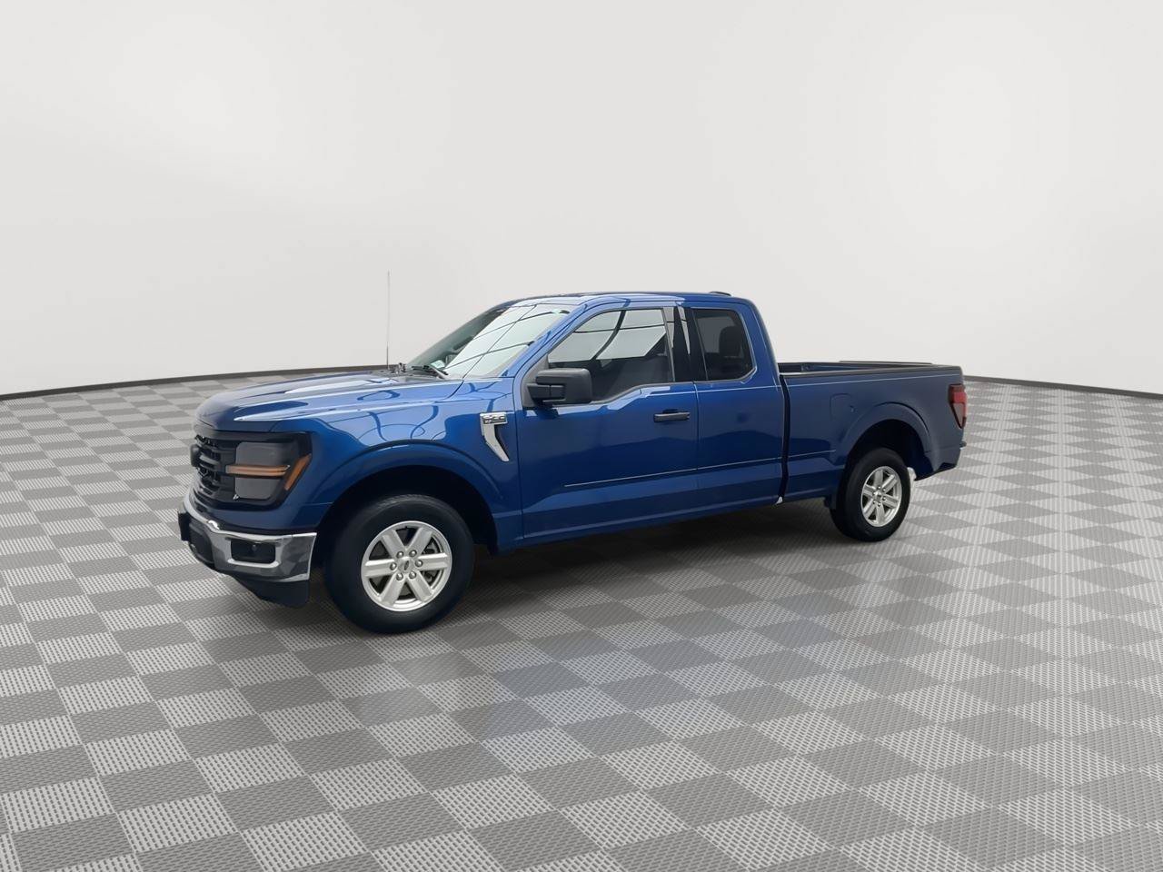 Certified 2025 Ford F150 XLT RWD image 32