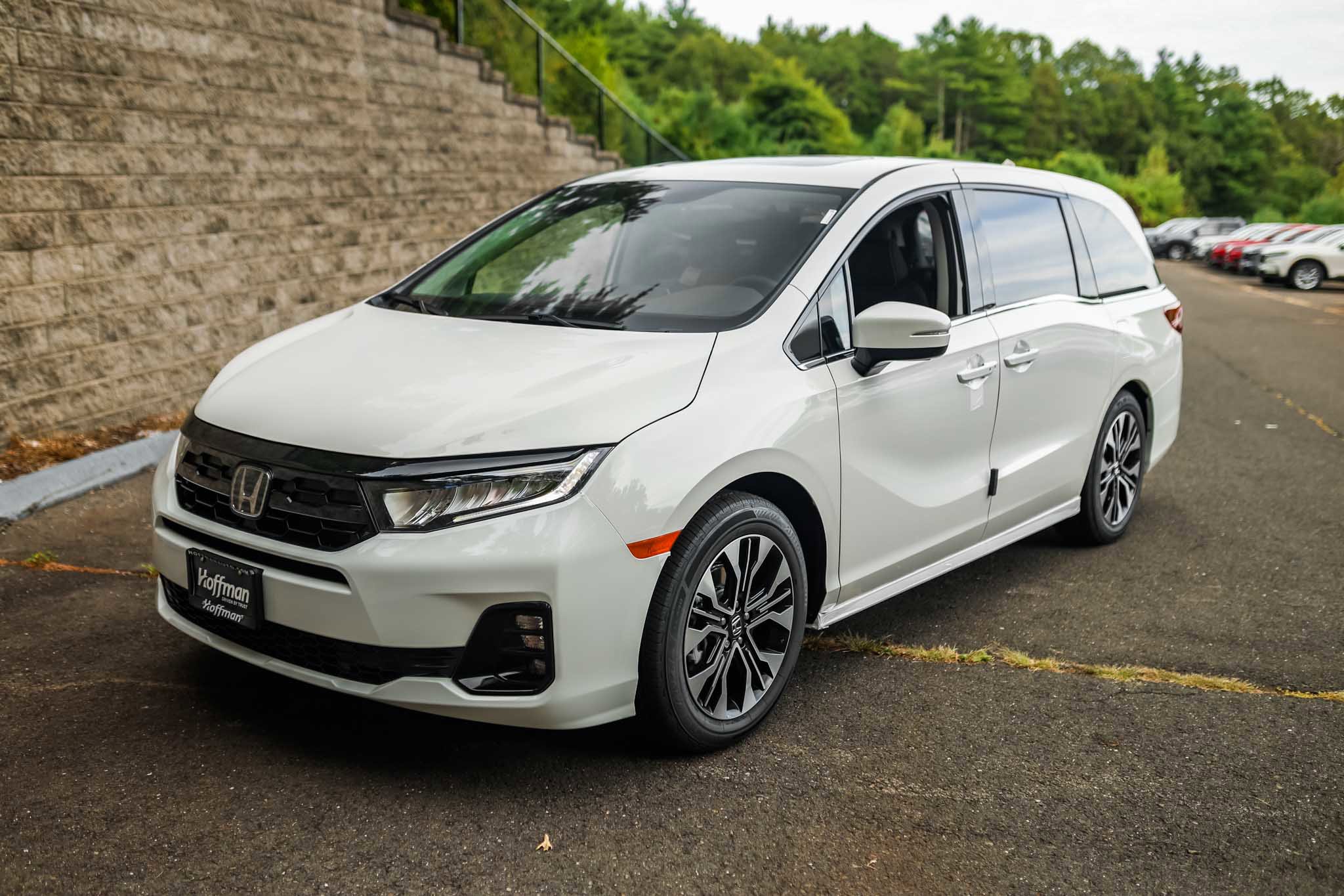 New 2026 Honda Odyssey Elite image 7