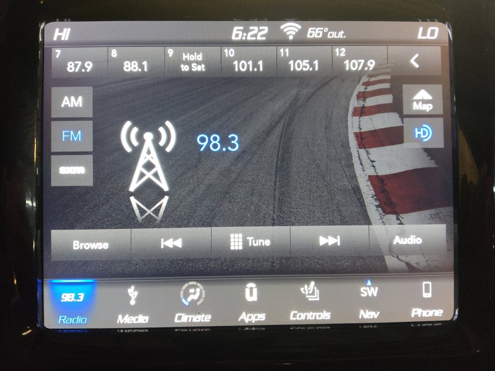 Used 2019 Jeep Cherokee Limited image 25