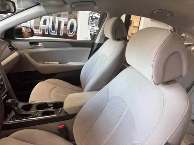 Used 2016 Hyundai Sonata SE FWD image 5