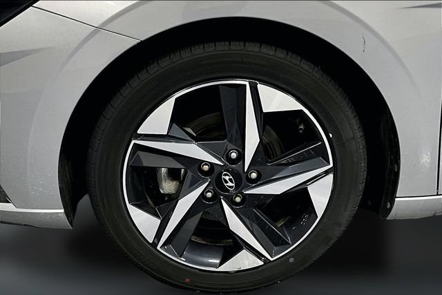 Used 2023 Hyundai Elantra Limited FWD image 30
