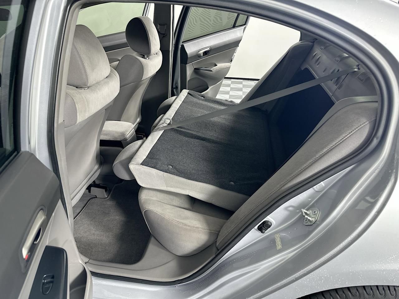 Used 2010 Honda Civic LX image 31