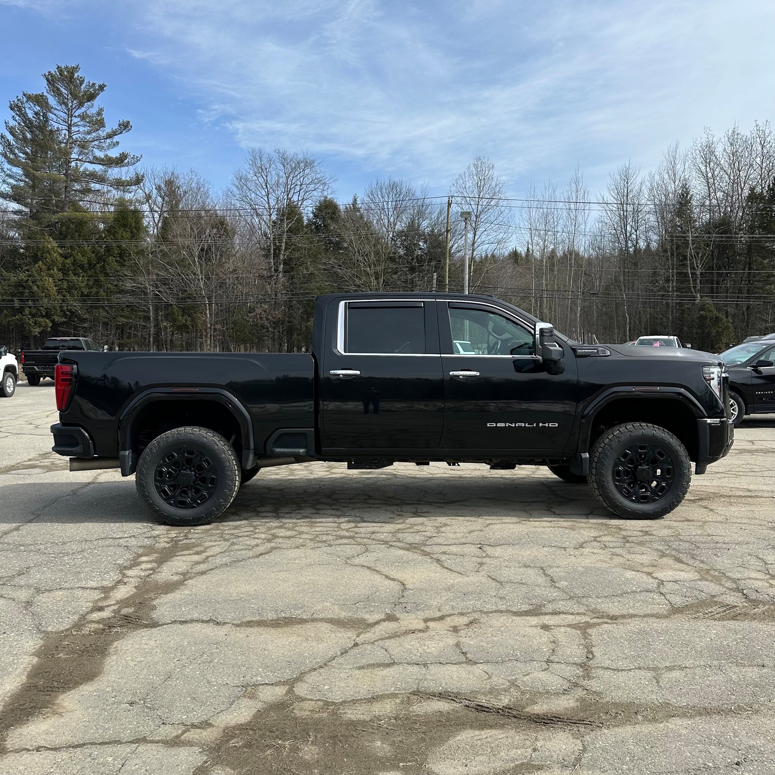 Used 2024 GMC Sierra 2500 Denali Ultimate image 2