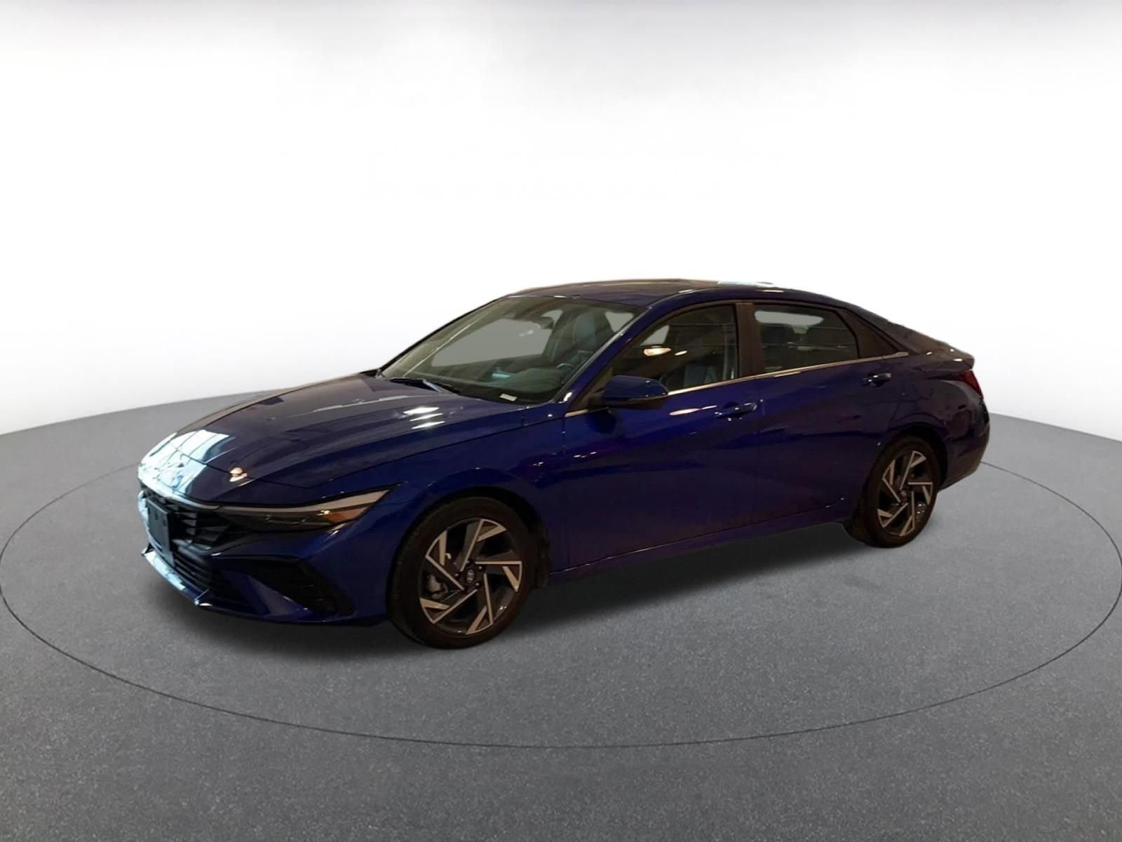 Used 2025 Hyundai Elantra Limited image 8