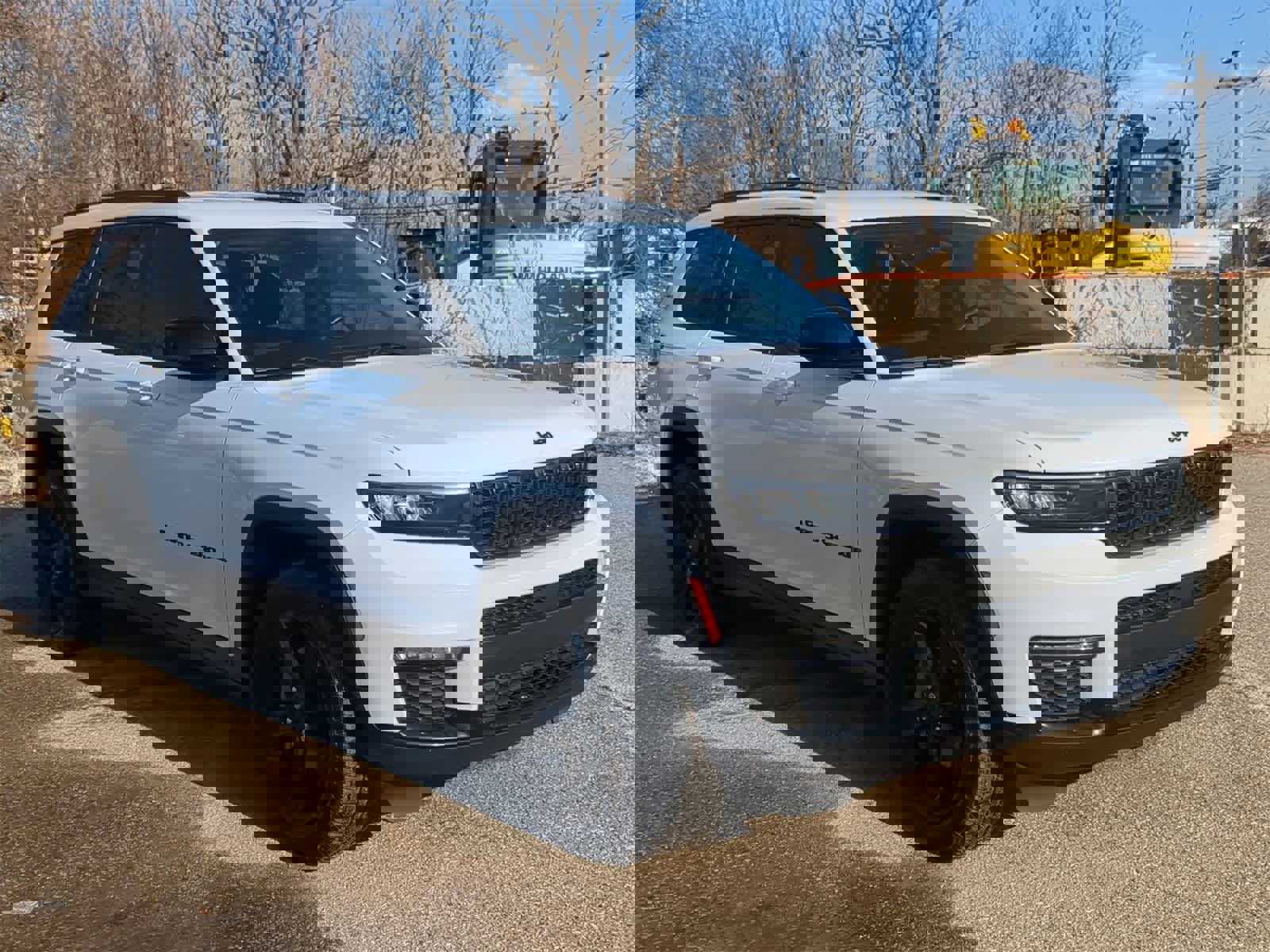 Certified 2022 Jeep Grand Cherokee L Limited w/ Black Appearance Package image 16