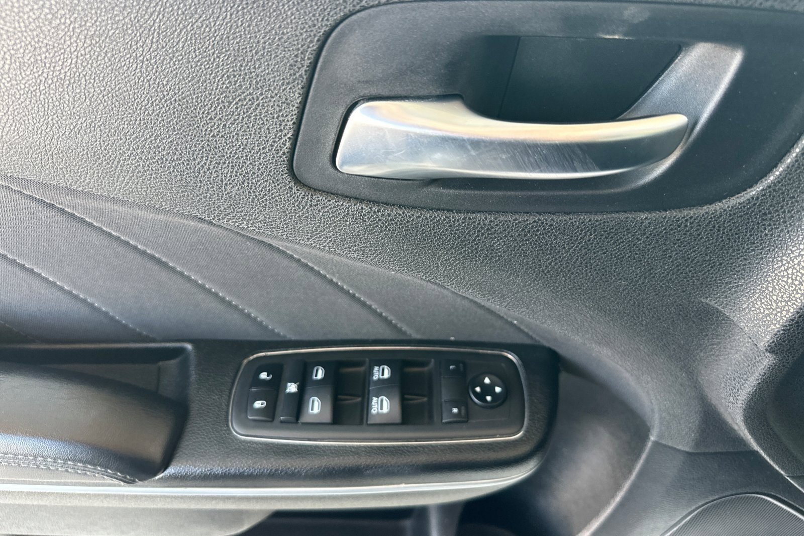 Used 2023 Dodge Charger SXT image 11