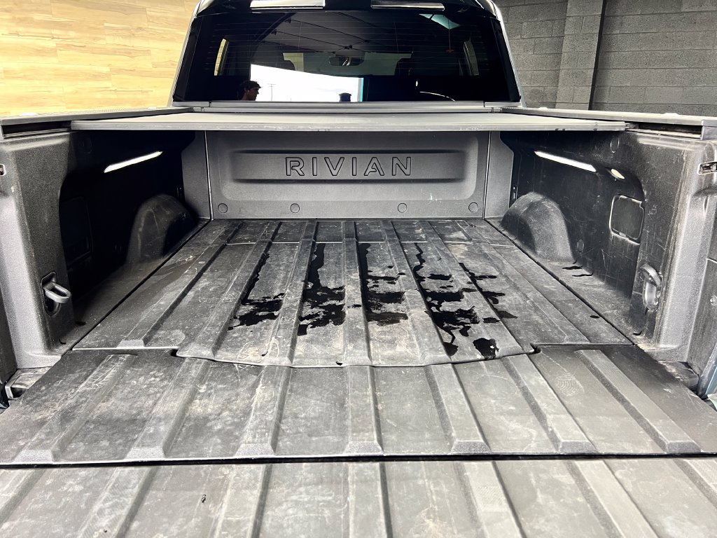 Used 2022 Rivian R1T Adventure AWD/4WD image 22