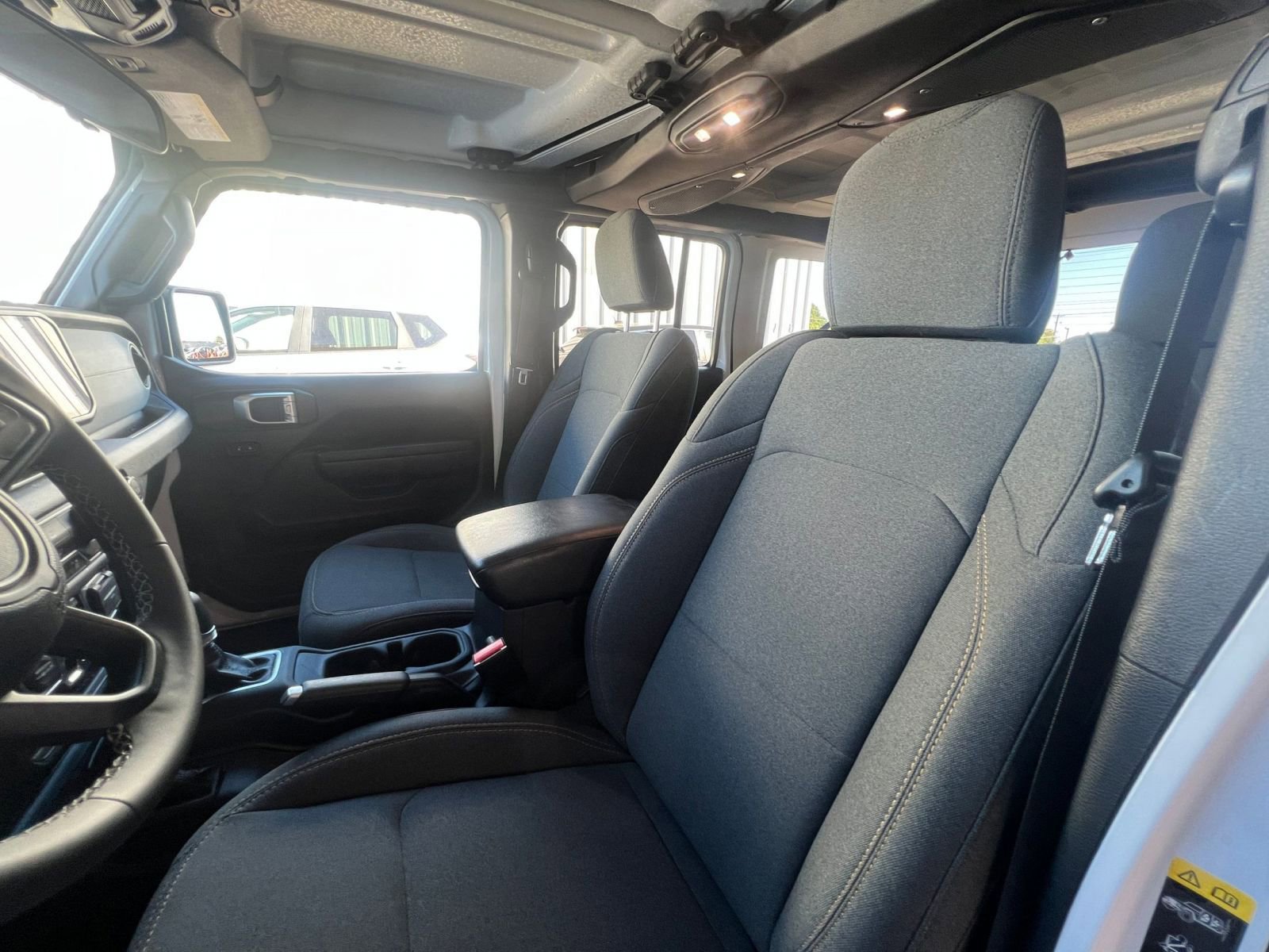 Used 2025 Jeep Wrangler Sport S image 36