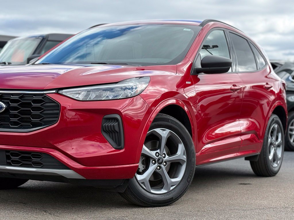 Used 2023 Ford Escape ST-Line w/ Tech Pack #1 AWD/4WD image 40